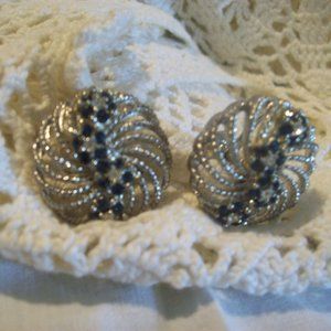 Lisner Screw back Earrings Signed/ Silver tone with Rhinestones/ Vintage Jewelry